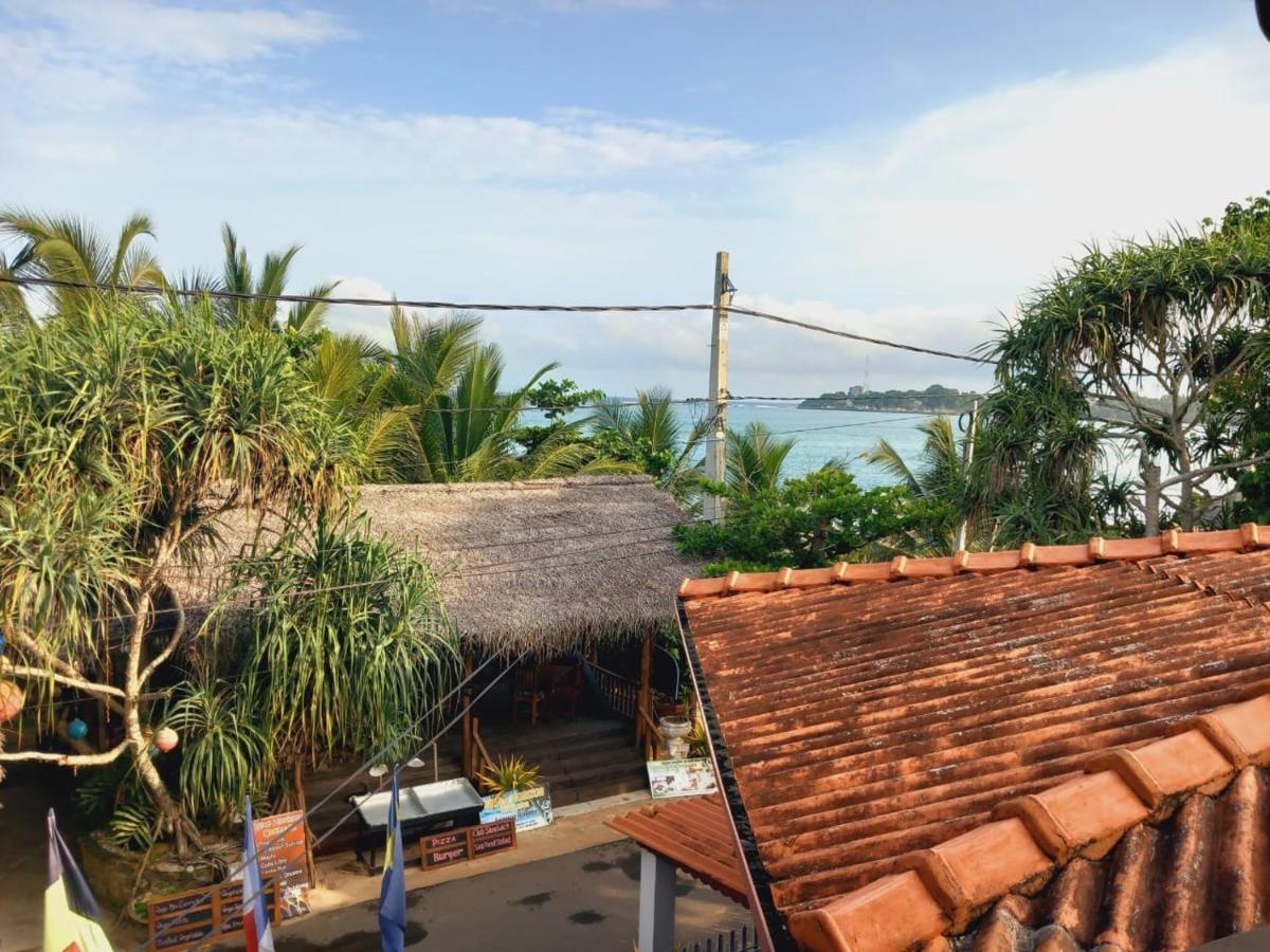 Blue Horizon Beach Hotel Тангалла Экстерьер фото