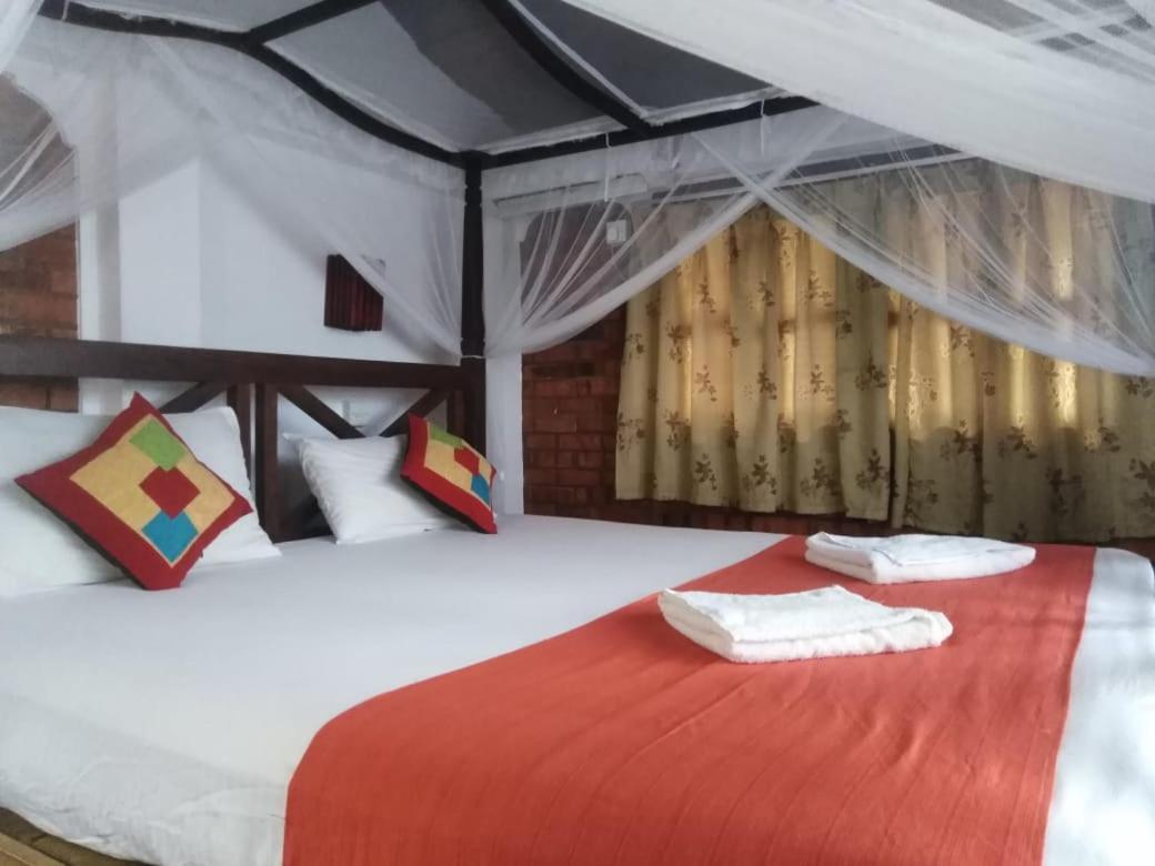 Blue Horizon Beach Hotel Тангалла Экстерьер фото