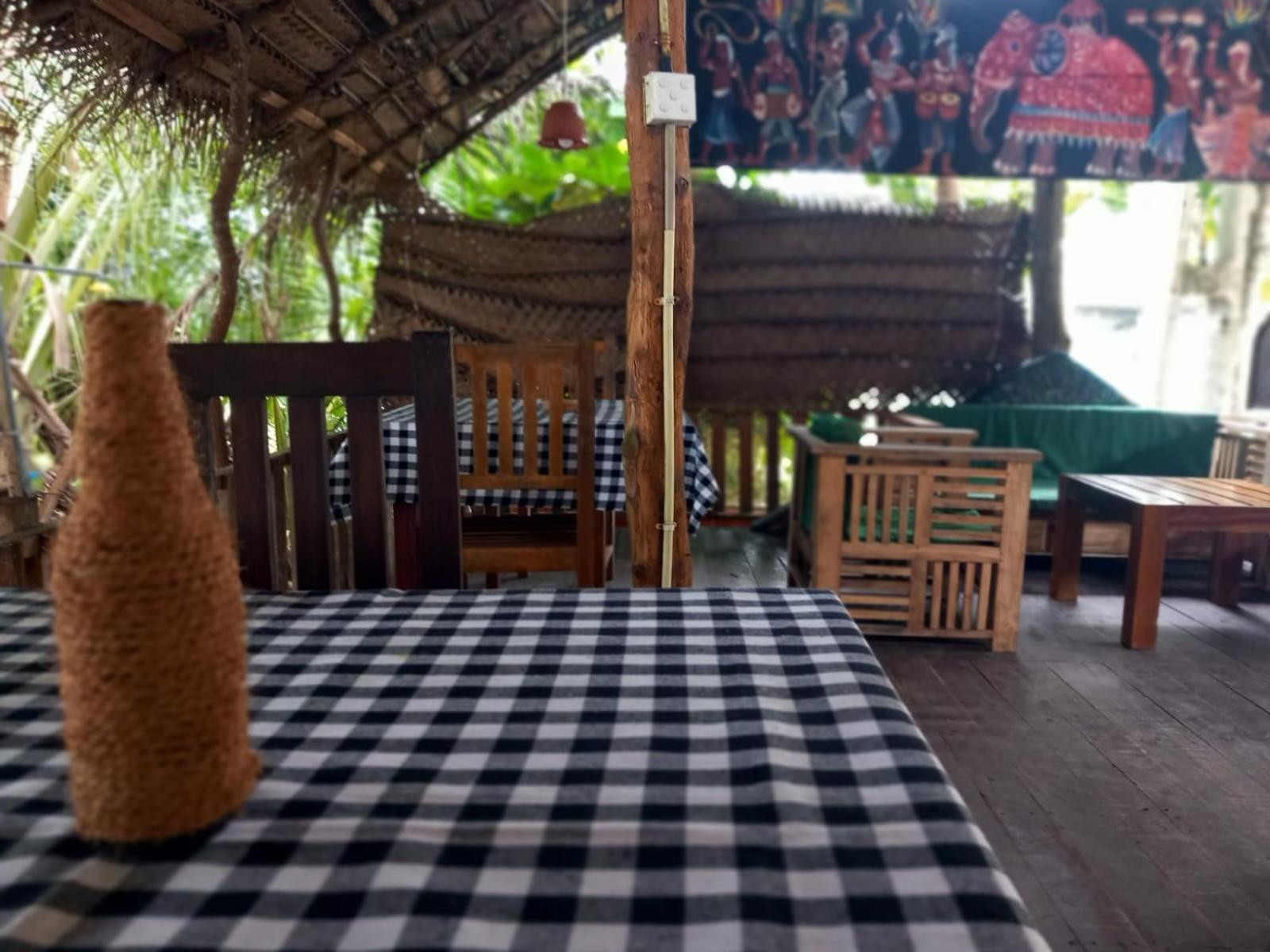Blue Horizon Beach Hotel Тангалла Экстерьер фото